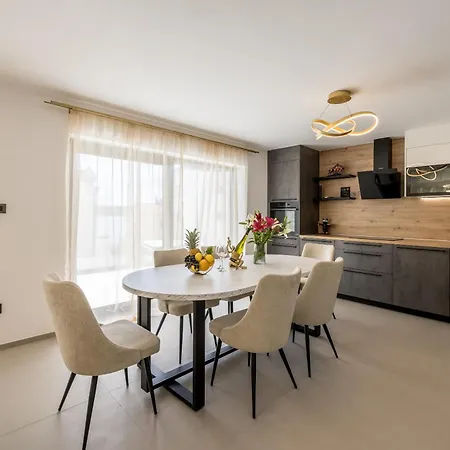 Lavea Apartment