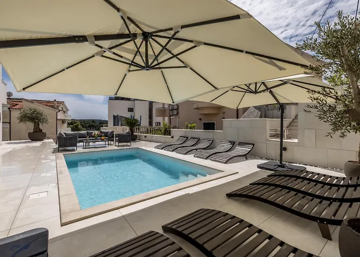 דירה Lavea טרוגיר