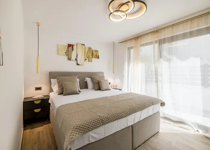 Lavea * 트로기르