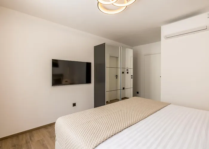 Lavea * 트로기르