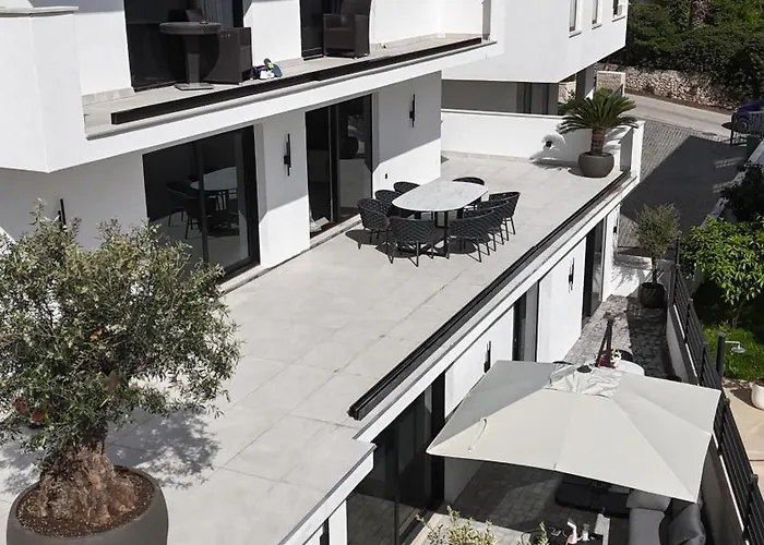 Lavea Apartment