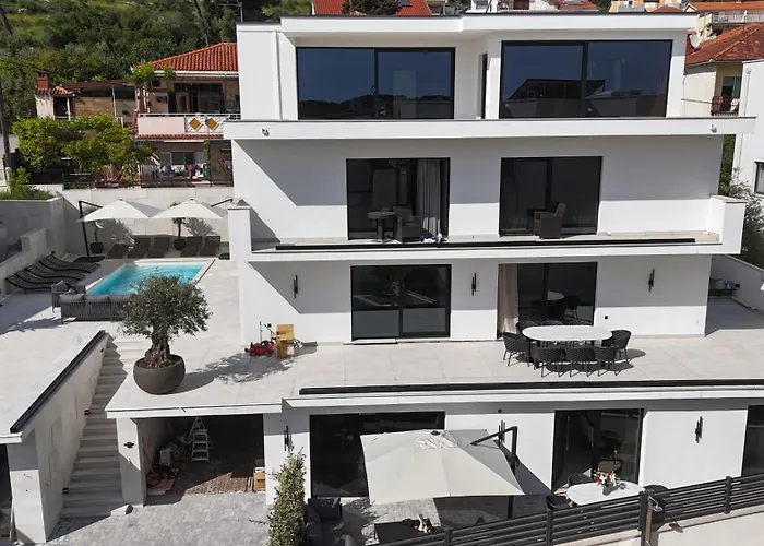 Apartment Lavea *